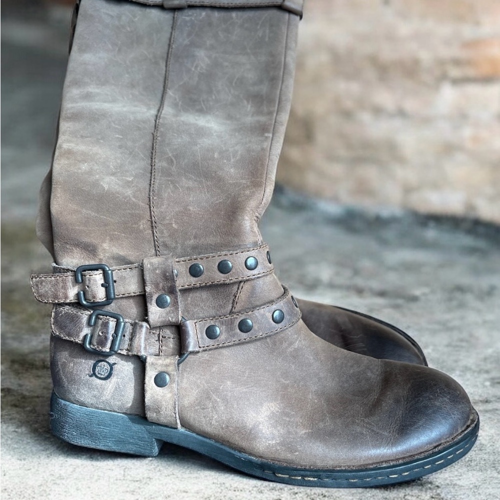 BORN Leather Riding Boots with Studded Buckles and Beautiful Detailing Size 7.5 - Picture 4 of 9